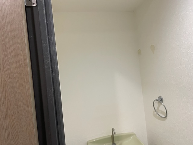 壁紙貼り替え　模様替え　トイレ